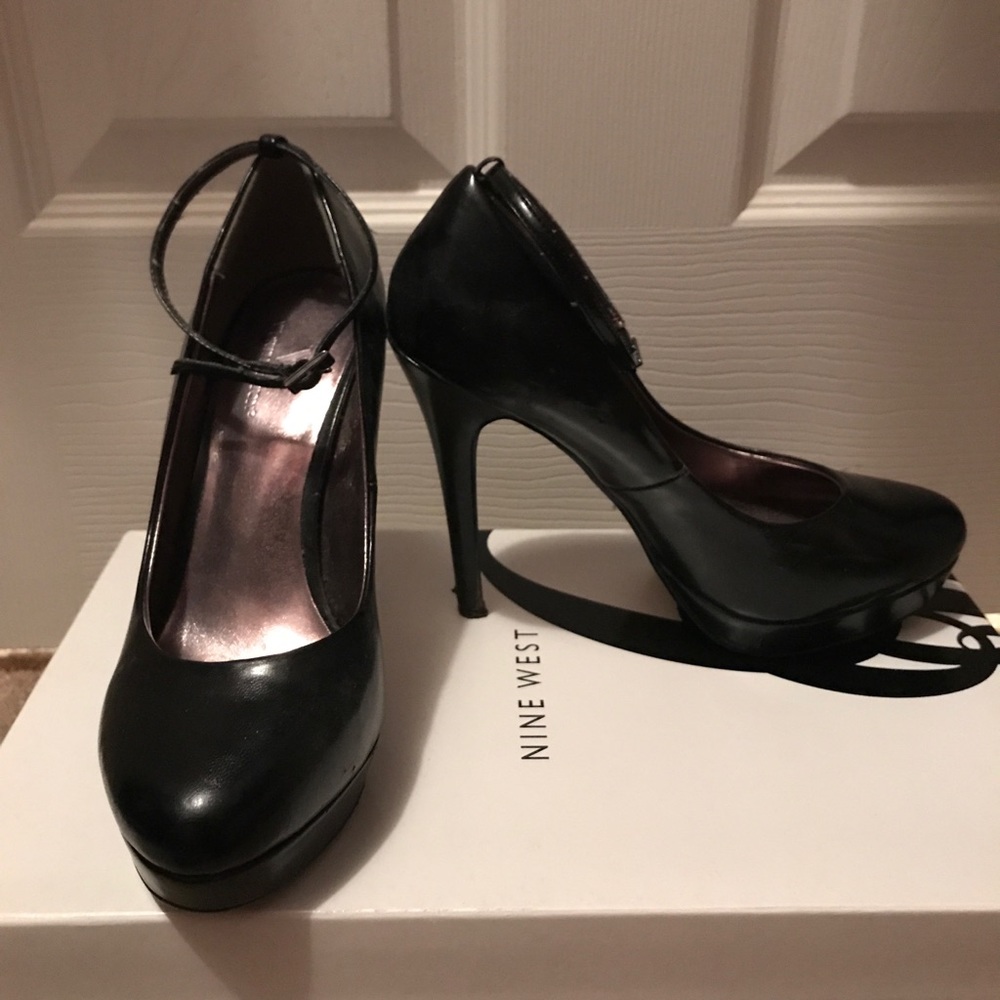 Leather Pumps with small platform
